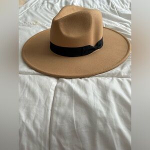 Women’s Felt Camel Colored Hat Sz. L